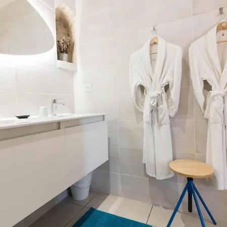 Les Des 3 Chouettes Bed & Breakfast *